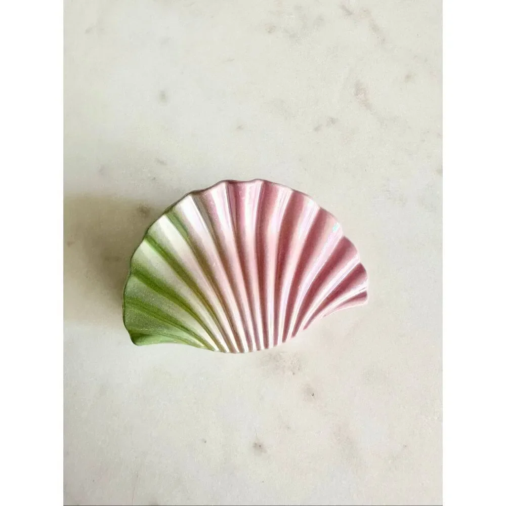 Pink and green ombre clamshell hair claw